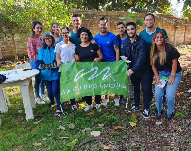 Capacitación en huerta agroecológica en el sanatorio San Miguel.-(Posadas, Misiones)